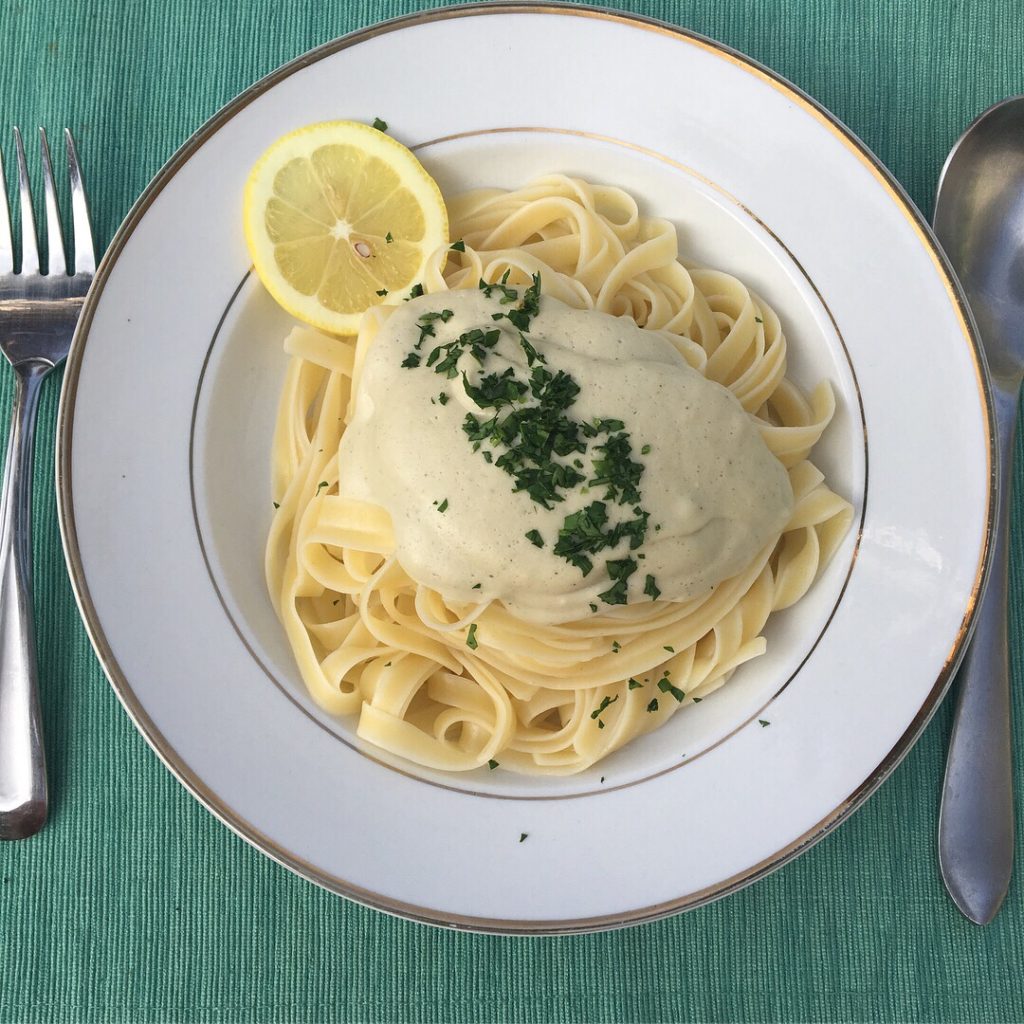 Vegan Alfredo Sauce Recipe - EasyVeganMealPrep.com