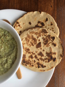 Easy 5-minute oil-free vegan flatbread recipe - EasyVeganMealPrep.com